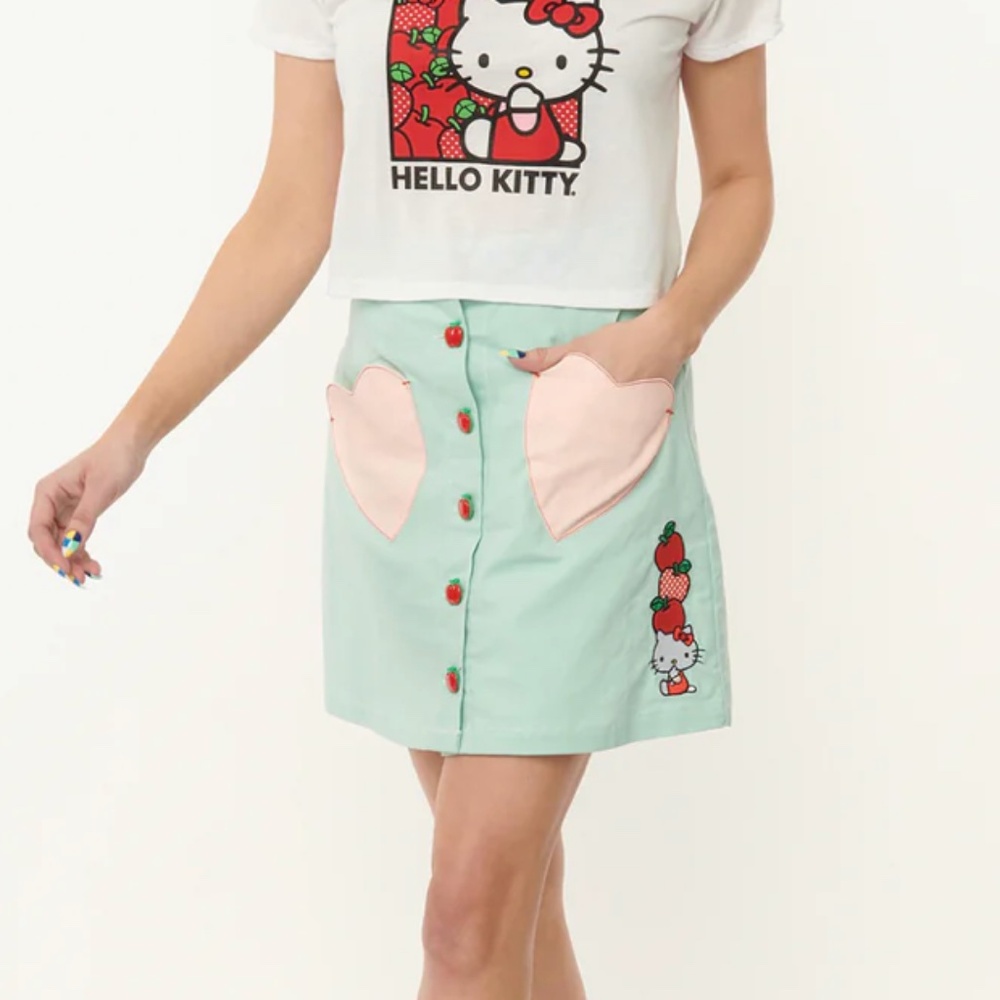 𝅺HELLO Kitty x Unique Vintage Apple A Day Mini Skirt Mint Button Up Size M NWT